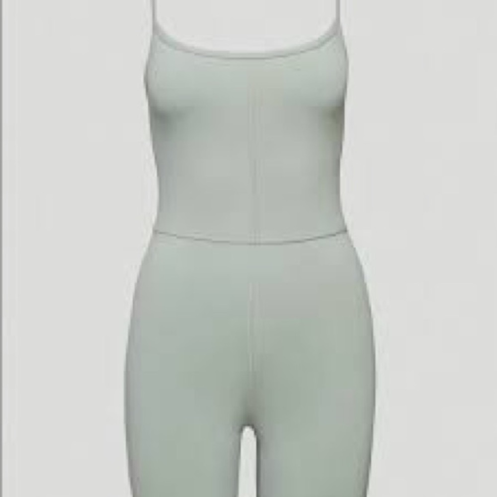 Wilfred Free (Aritzia) Divinity 7” Romper
